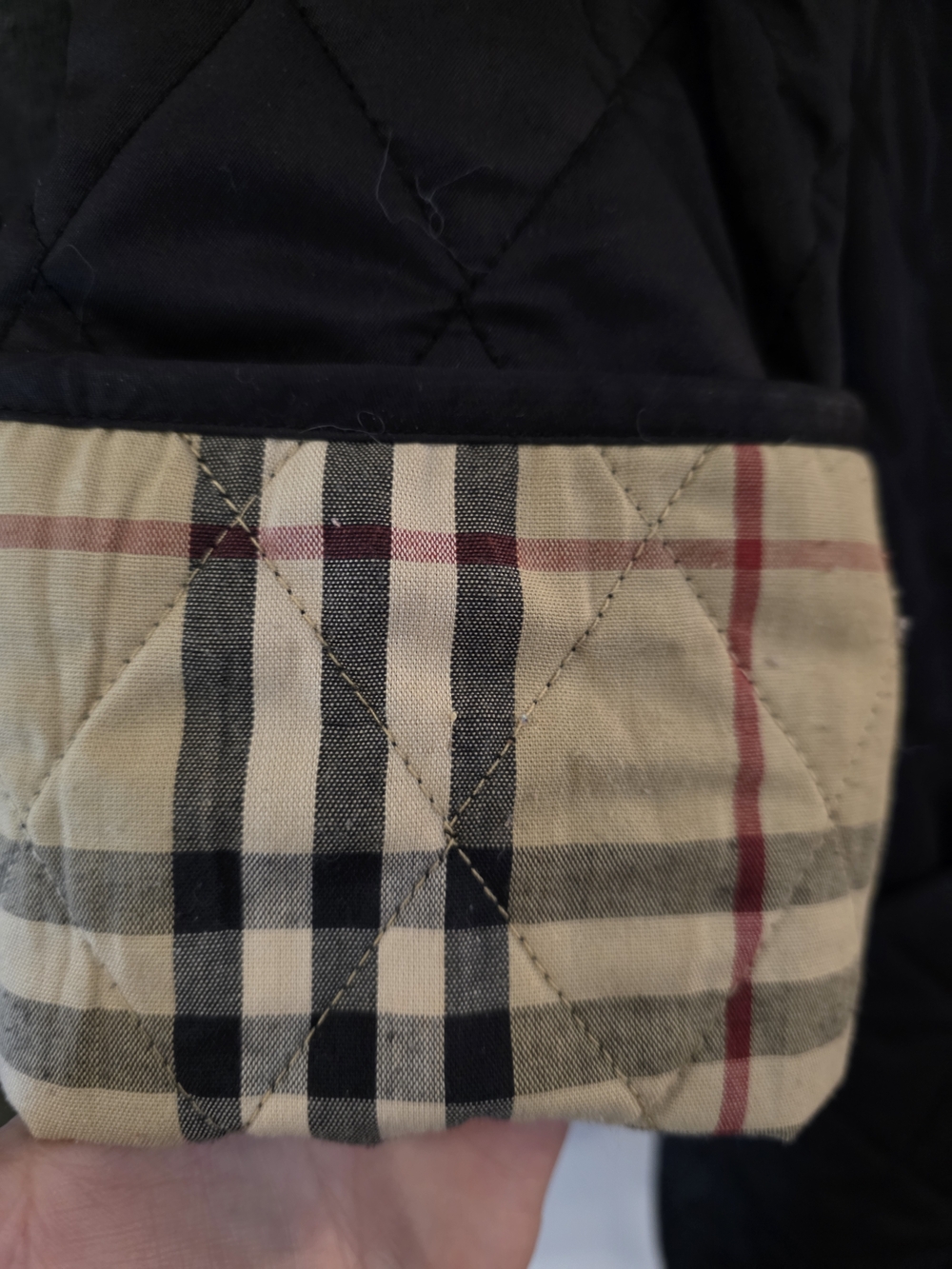 The Classic Burberry Black Quilted Jacket with Signature Check Cuffs - Picture 5 of 9